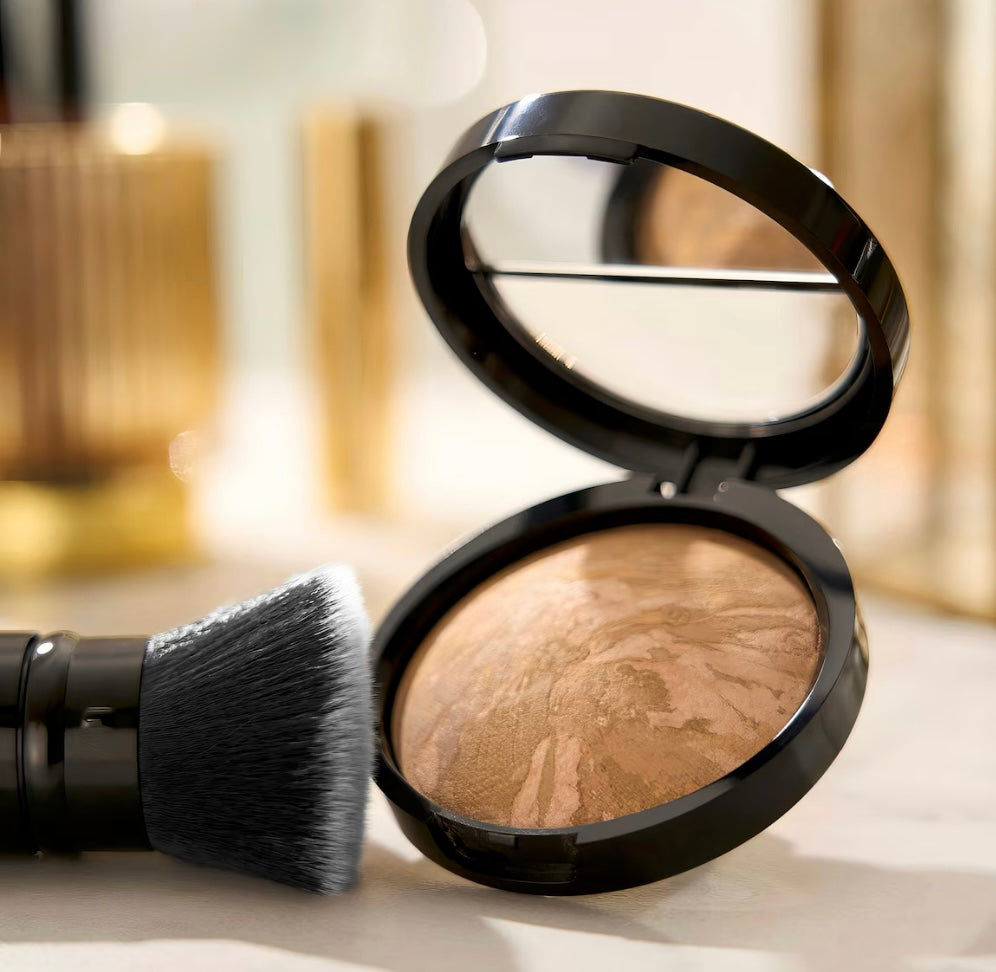 Laura Geller Baked Balance-n-Glow Illuminating Foundation - Light